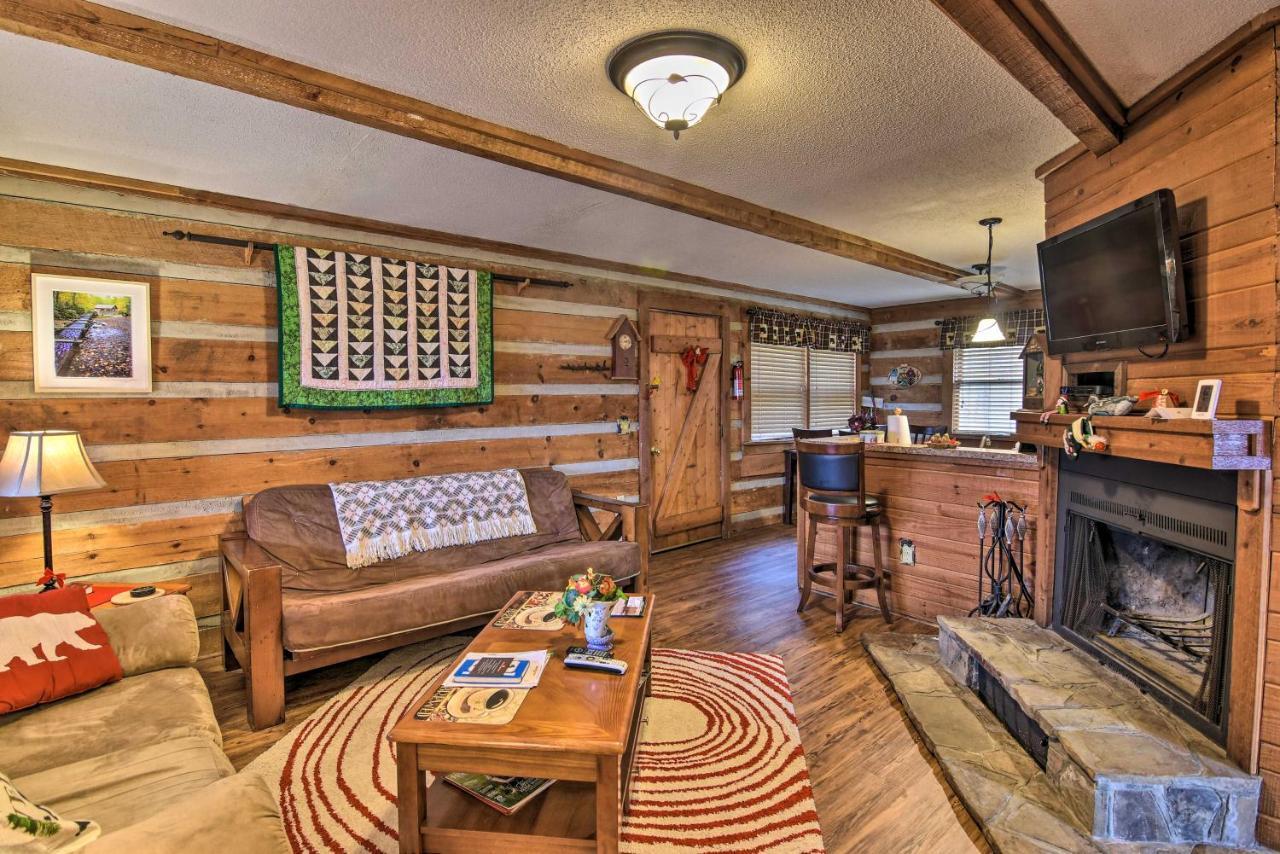 Cozy Cabin With Hot Tub And Smoky Mountain Views! Villa Bryson City Exterior foto